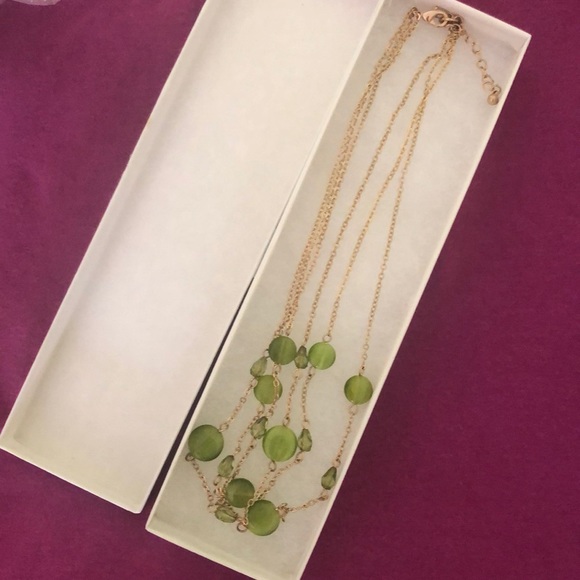 🌸Gold and Green Gem Layered Necklace - Picture 2 of 4